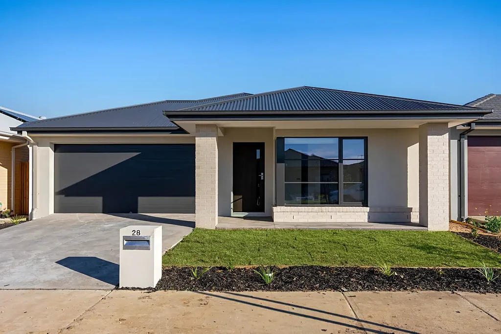 Brand New Modern & Spacious Family Home with Low-Maintenance Living!