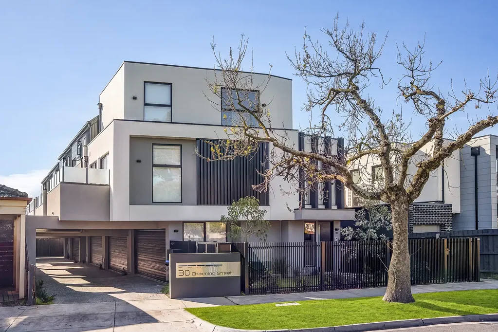 Hampton East 4Kwarto Impressive Lifestyle Design