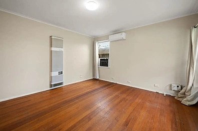 33 Golden Avenue, Werribee, VIC 3030, 3 slaapkamers, 1 badkamers, House