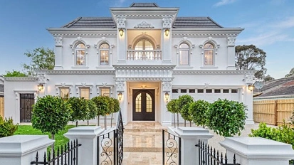 通胀数据“惊吓”买家？墨尔本拍卖场现“诡异”一幕：清盘率坚挺，竞标人数反降！