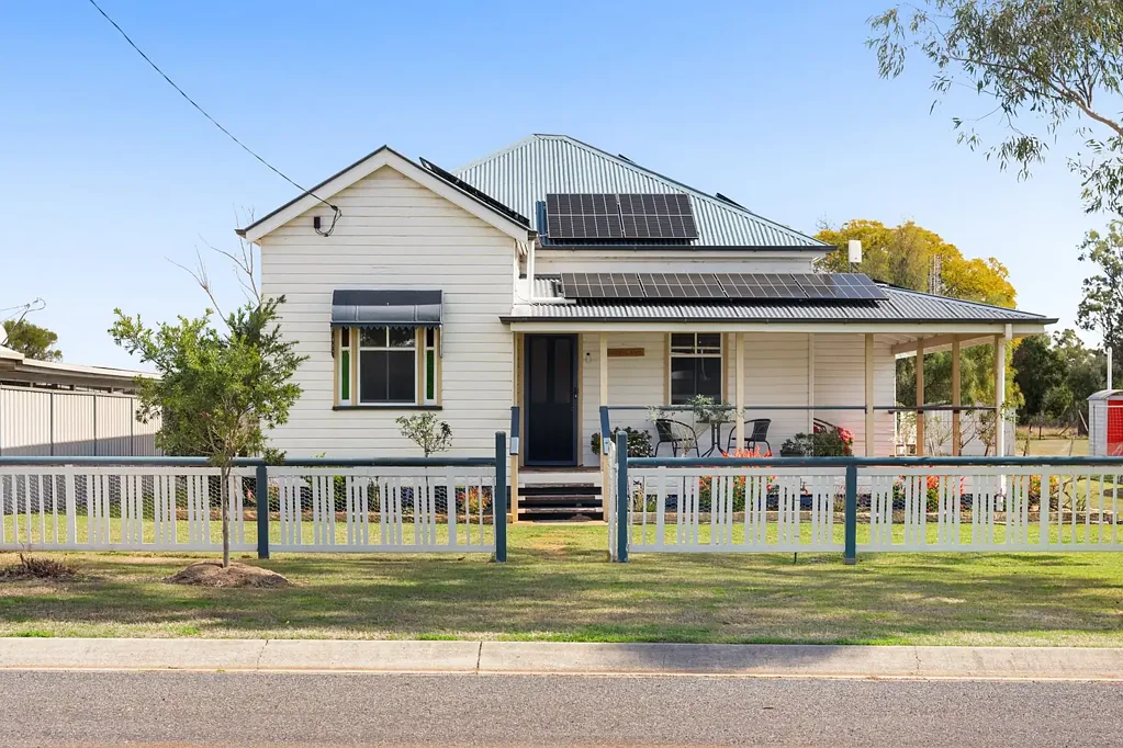 8 Side Street, Mount Tyson, QLD 4356