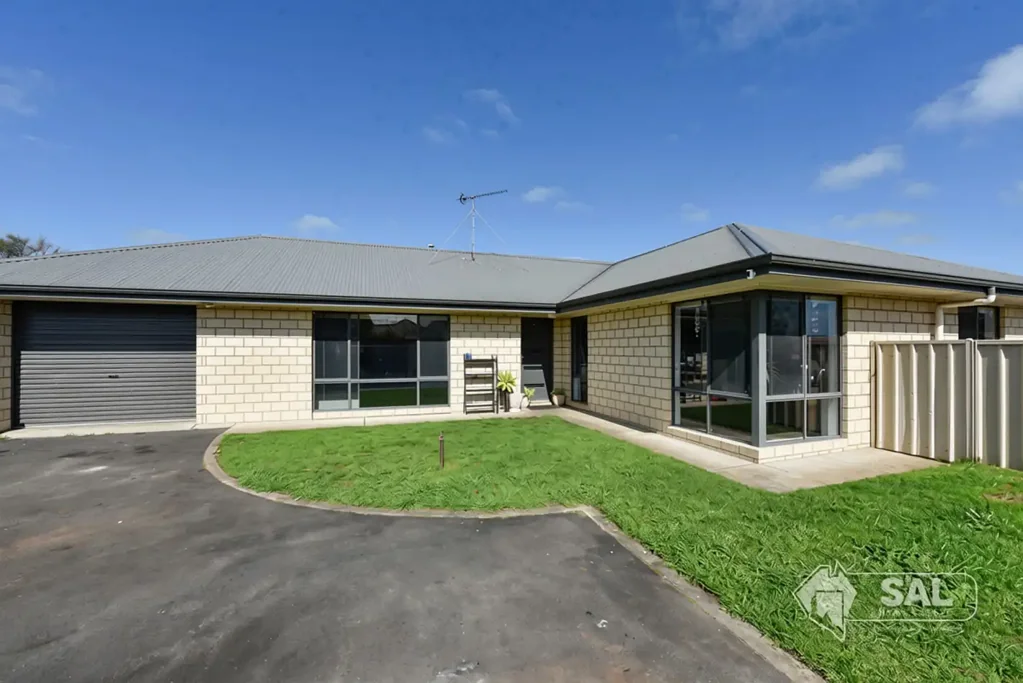 Mount Gambier 4બેડરૂમ Solid Family Home in a Convenient Central Location