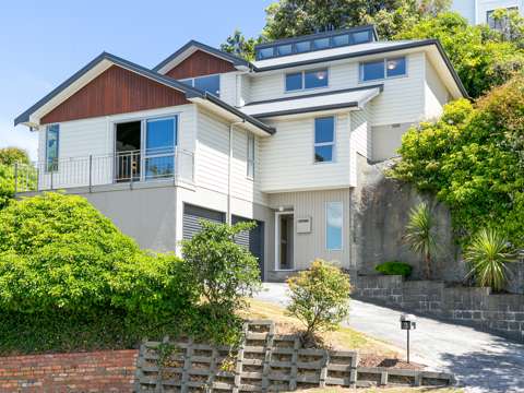 Tawa 4部屋 SPACIOUS MODERN LIVING IN TAWA