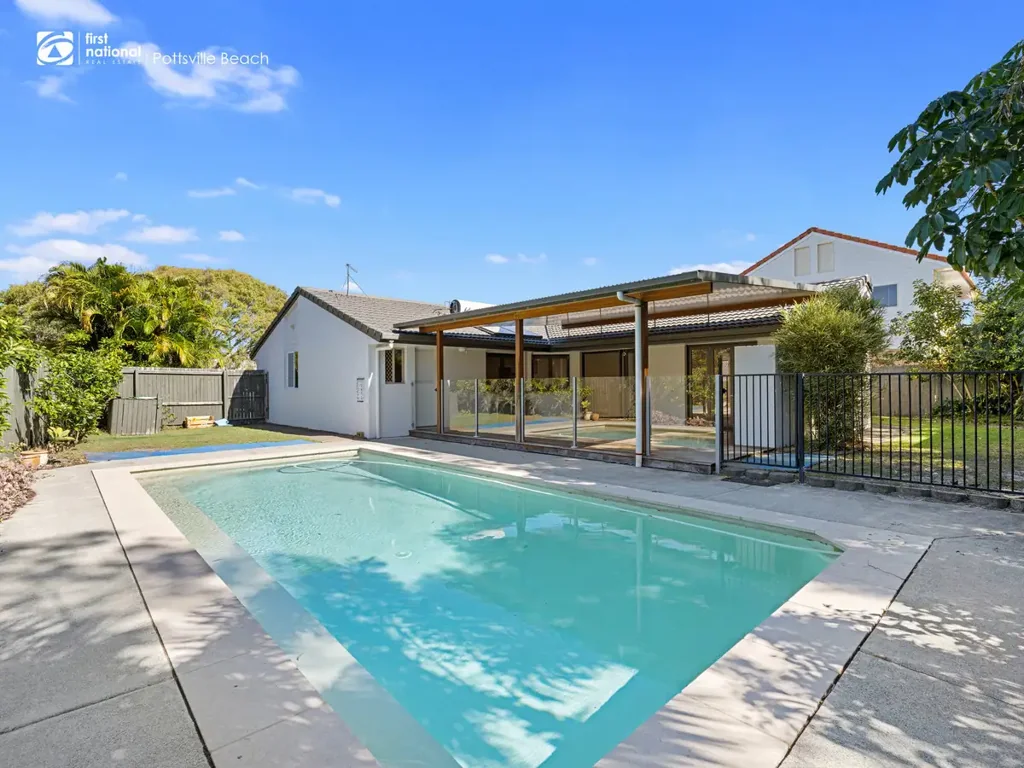 Coastal Family Living with Resort-Style Pool less than 200m to the beach
