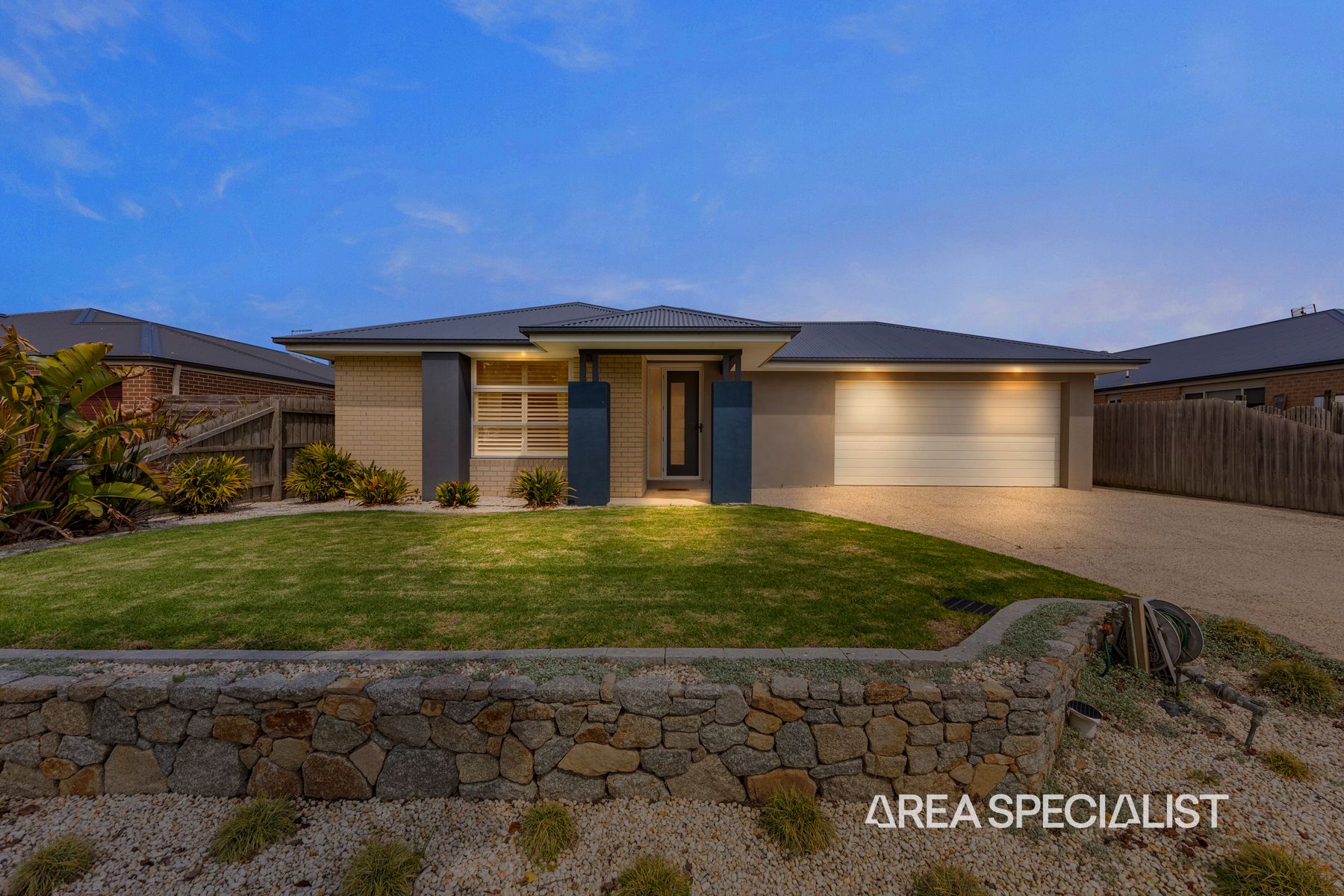 7 EMERALD CR, KOO WEE RUP VIC 3981, 0房, 0浴, House