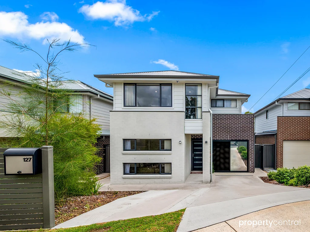 127 Wianamatta Parkway, Jordan Springs, NSW 2747