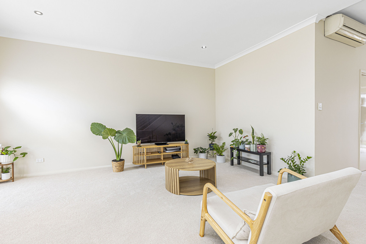 5 REDFERN BEND, CLARKSON WA 6030, 0部屋, 0バスルーム, House