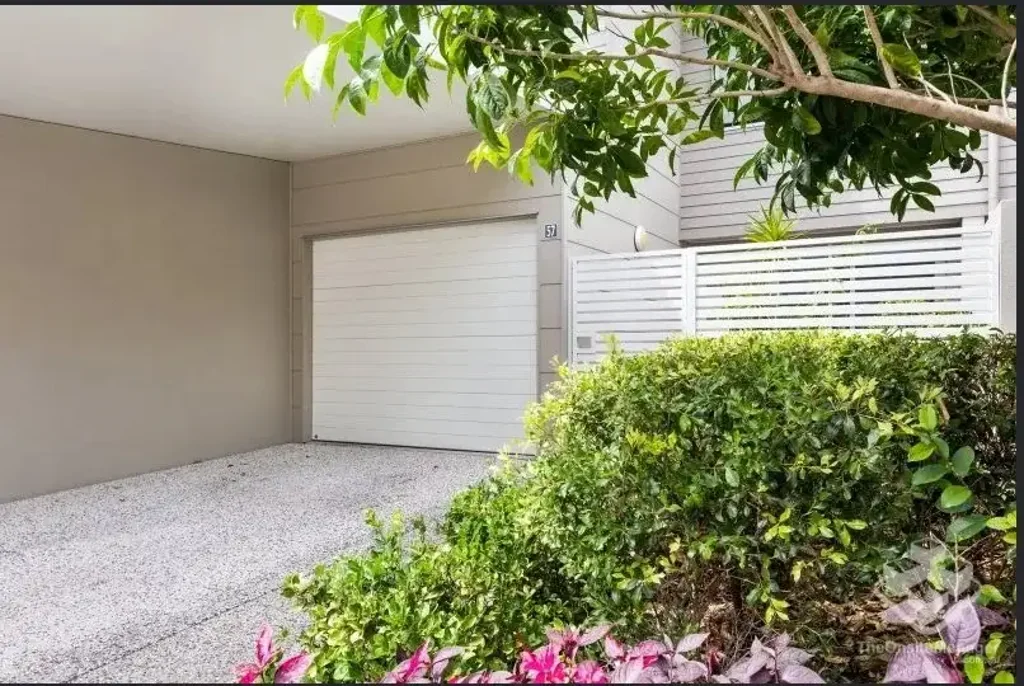 TOWNHOUSE TWO STOREY