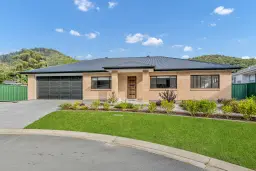 9 BOTTLEBRUSH PL, Lakewood