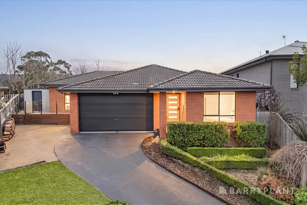 Yarra Glen 3 Bedroom Sophisticated living in a superior location.