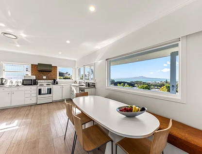 15A Seaview Road, Castor Bay, North Shore City, 4房, 1浴, 独立屋
