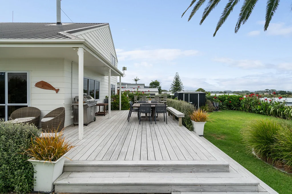 Pukehina 3غرفة نوم Coffee Decks, Courtyard & Coastal Vibes