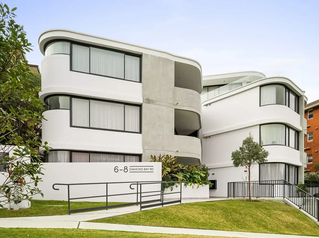 Vaucluse 2房 精品建筑内的设计师公寓，尽享宁静海景 Designer Apartment in Boutique Block Capturing Serene Ocean Views