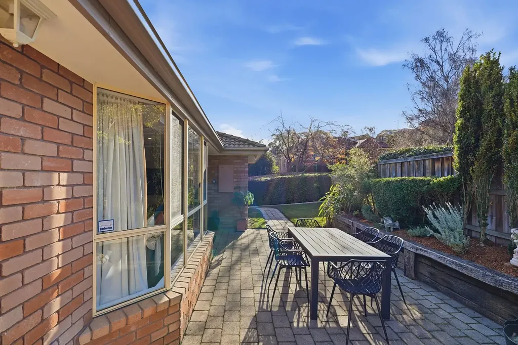 Lindisfarne 2Moenga Private Garden Oasis with Stylish Renovations & Flexible Living