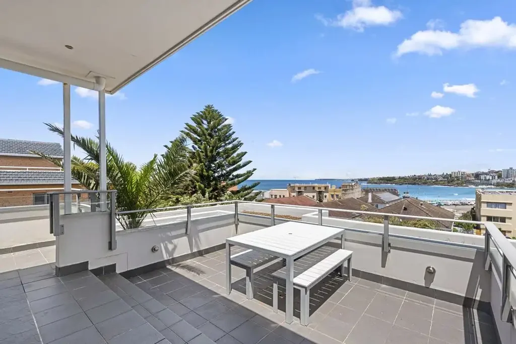 Bondi Beach 3ห้องนอน Ultimate Beachside Living with a Split-Level Design & Spectacular Views