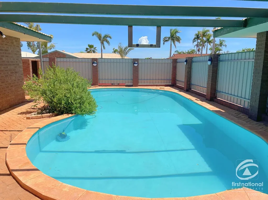Nickol 4બેડરૂમ Family Living with Pool & Investment Potential!