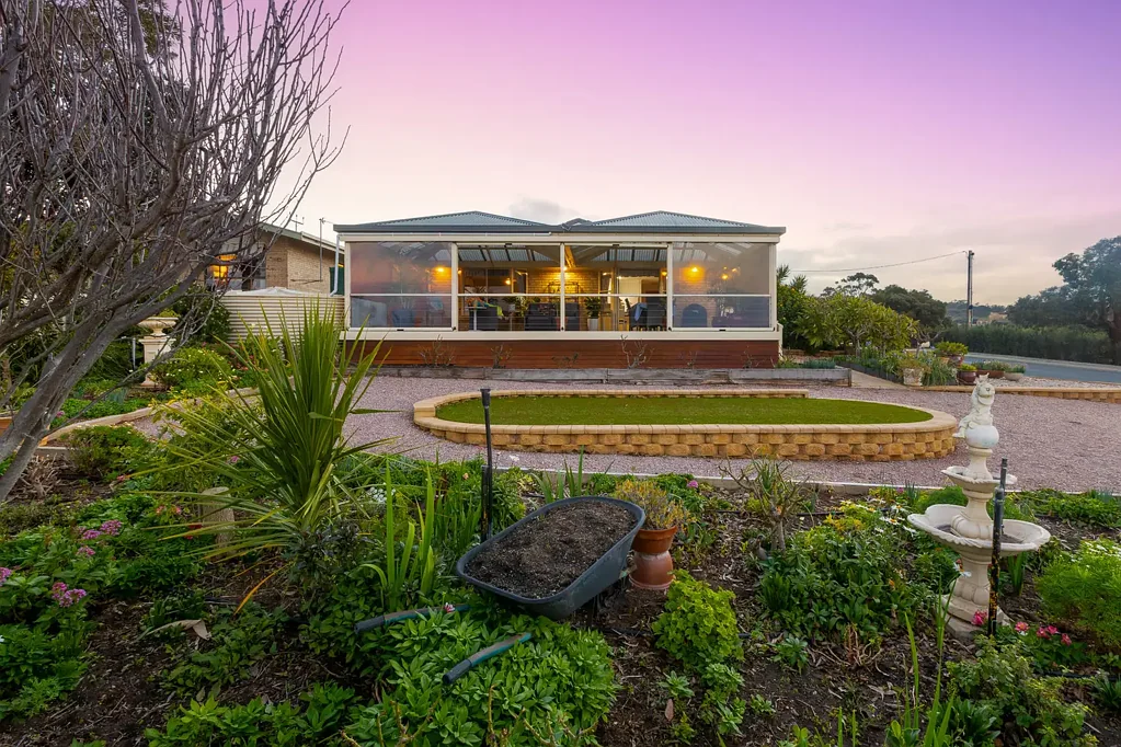 Port Lincoln 3غرفة نوم Beautifully Presented, Easy Living with Views to Enjoy