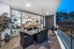 2/11 Mayne Street, Toowong