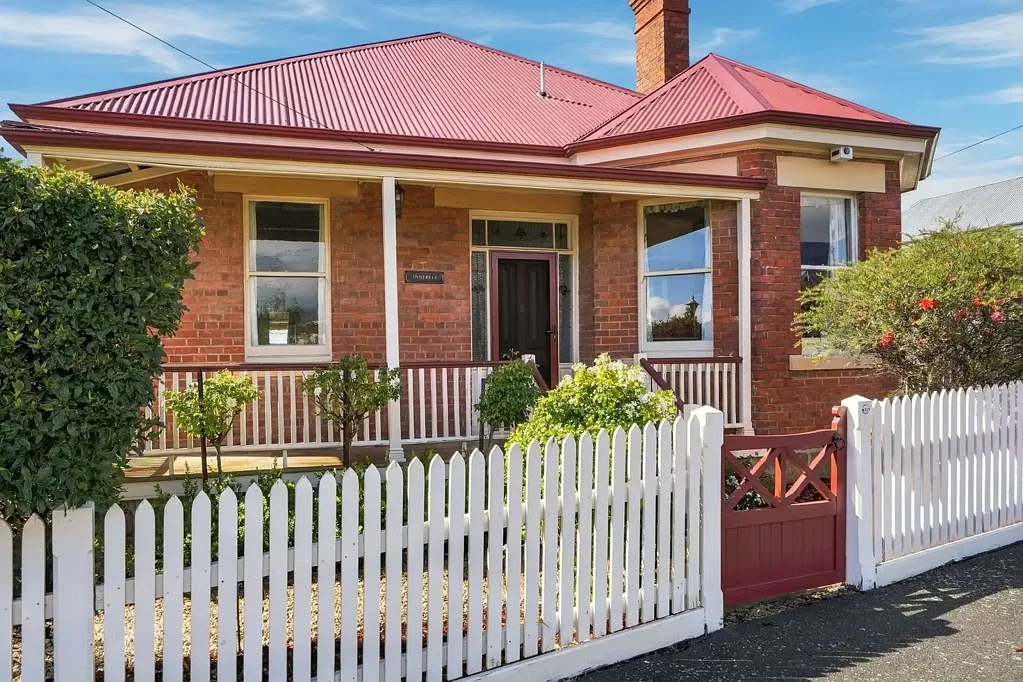 New Town 4ਬੈੱਡਰੂਮ Annerley | Timeless Character, Enduring Charm