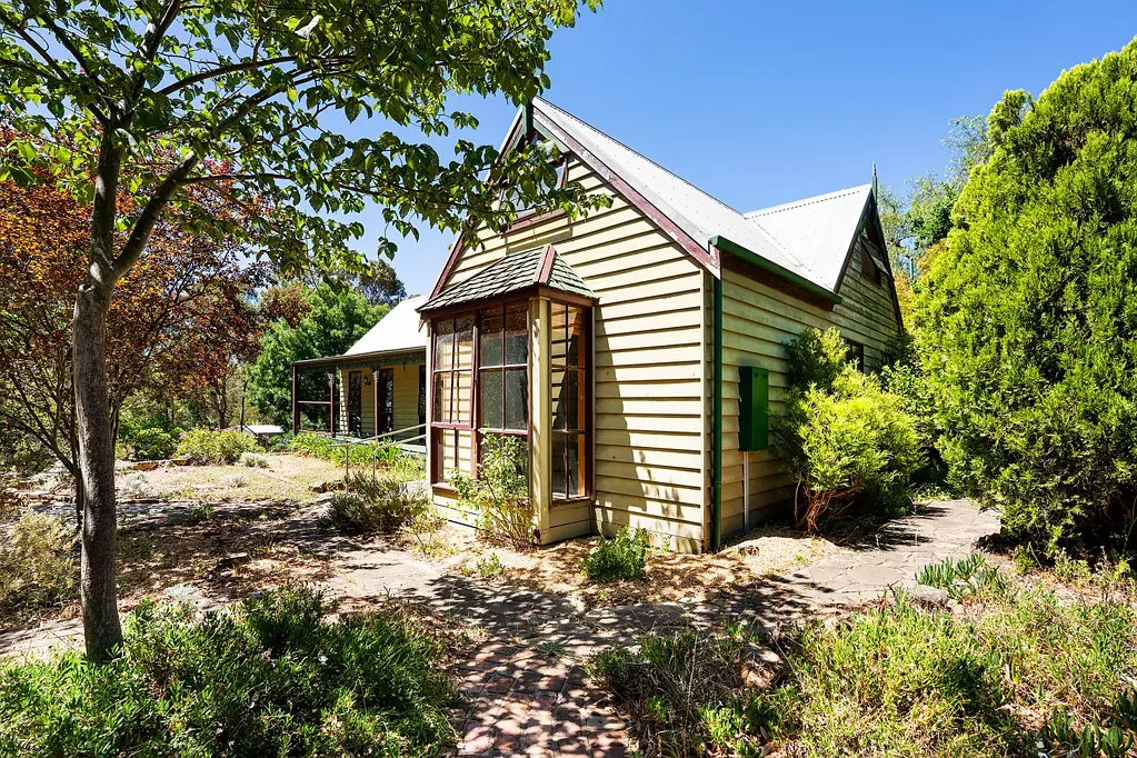 10 Albert Street, Chewton, VIC 3451
