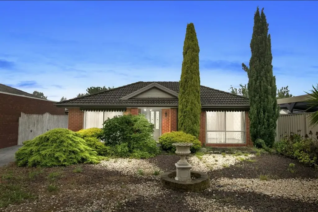 Charming Family Home in Roxburgh Park