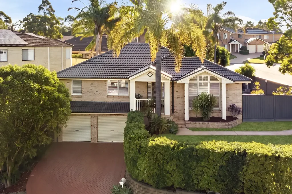Rouse Hill 4બેડરૂમ The Ultimate Family Home Offering Resort Style Living on 708sqm Block!