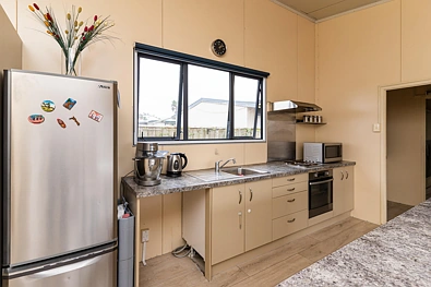 Two bedroom standalone house in Westbrook