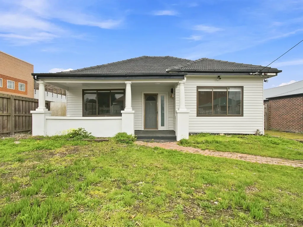 Morwell 4房  DISTRESS SALE - 4 BEDROOM HOME IN CENTRAL MORWELL!