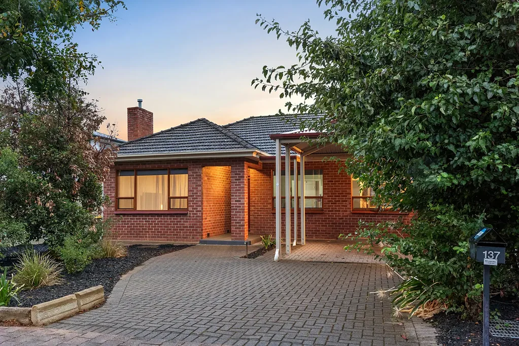 Magill 3Zimmer Remodelled Torrens Titled Independence in a Prime Magill Pocket.