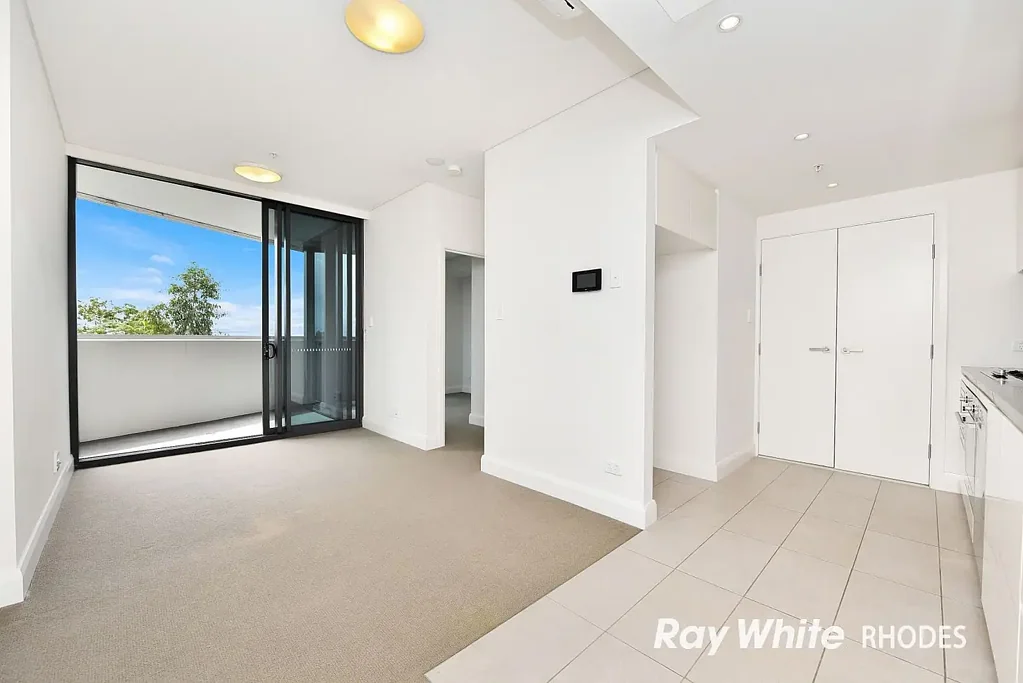 Rhodes 1 Bedroom Modern East-Facing Apartment with City Views