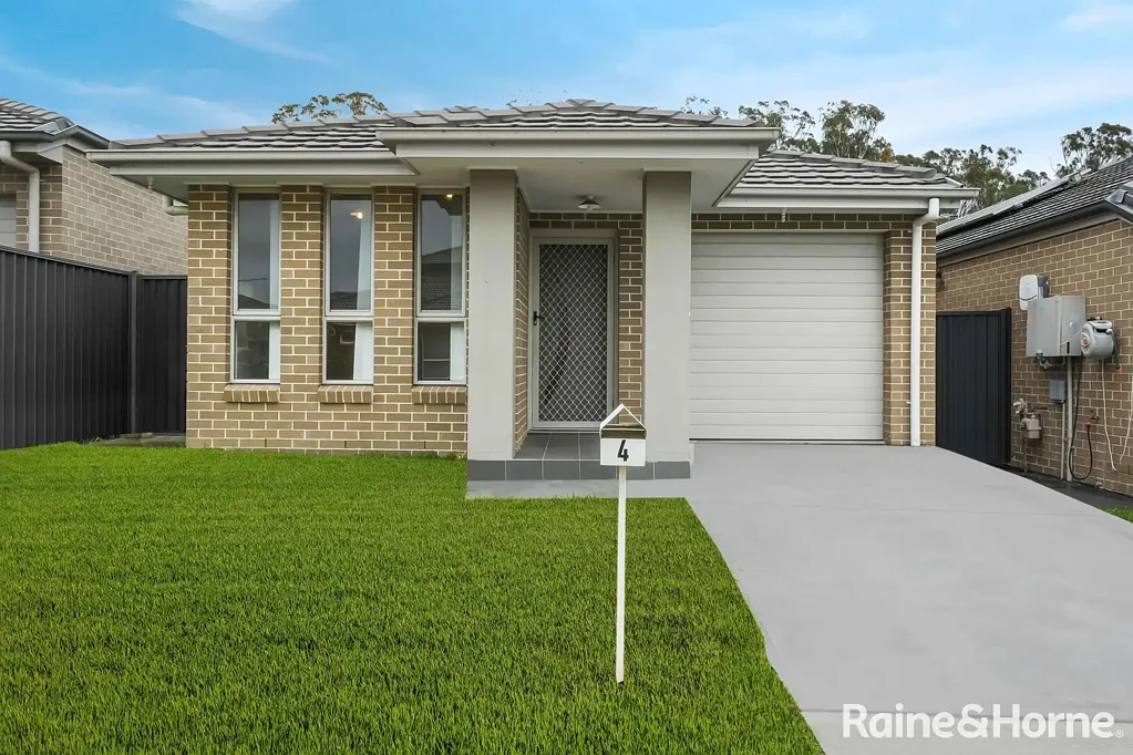 4 Wakeling Drive, Edmondson Park, NSW 2174