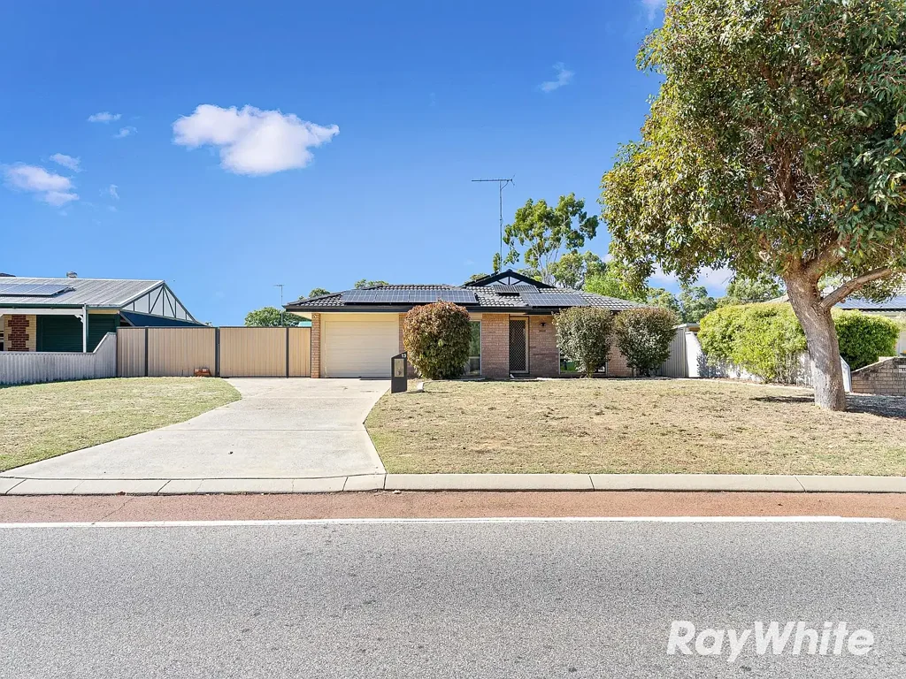 Spacious 3x1 Family Home with Huge Outdoor Area