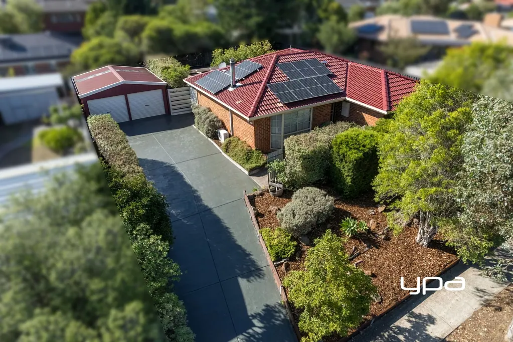 6 Lister Crescent, Sunbury, VIC 3429