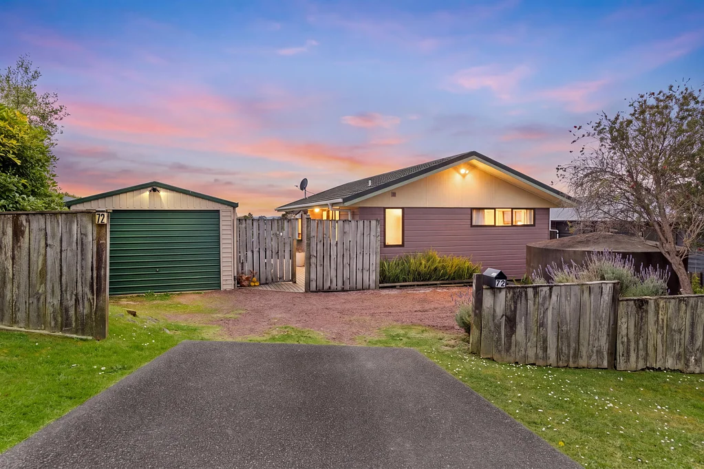 Stanmore Bay 2Moenga Sunshine, Space & Opportunity