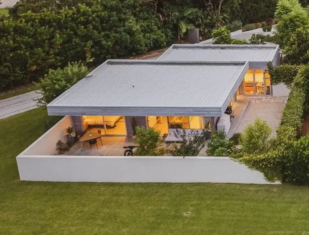 Contemporary Two-Bedroom Residence in Peaceful Ewingsdale