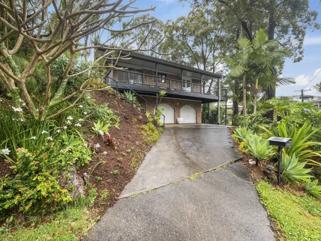MODERN HOME IN SORT AFTER KORORA