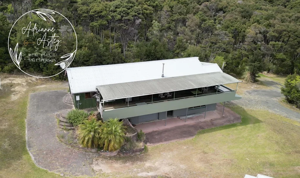 Pouto 2房  Beach House, Big Garage, Harbour Minutes
