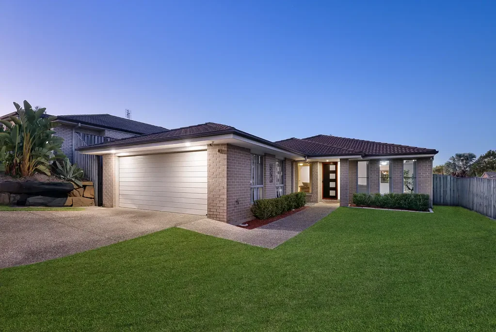 5 Kabi Place, Pacific Pines, QLD 4211