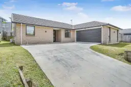 30 Blackwood Crescent, Glenview