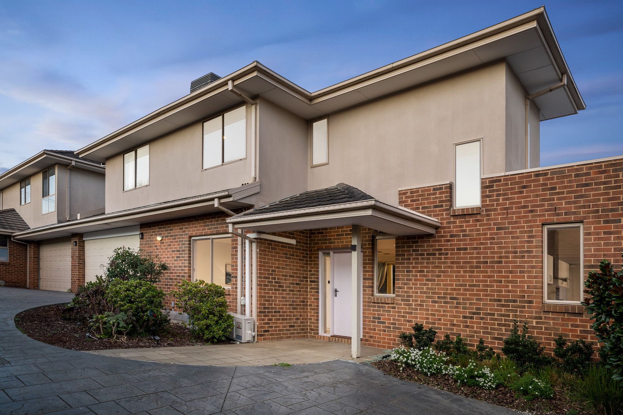 7 NEWBIGIN ST, BURWOOD VIC 3125, 0 غرف, 0 حمامات, Townhouse