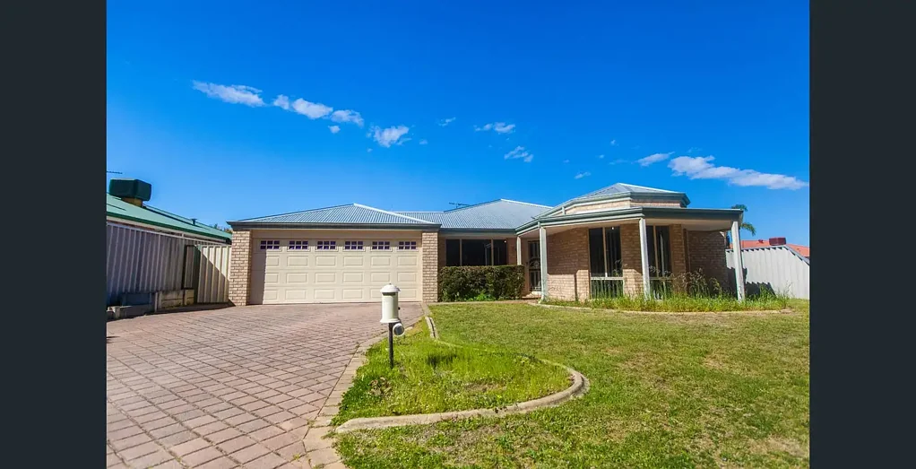 Spacious 4x2 Family Home in Caversham