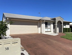 2/38 Gouldson Drive, Kearneys Spring