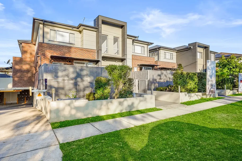 8/27 Tungarra Road, Girraween, NSW 2145