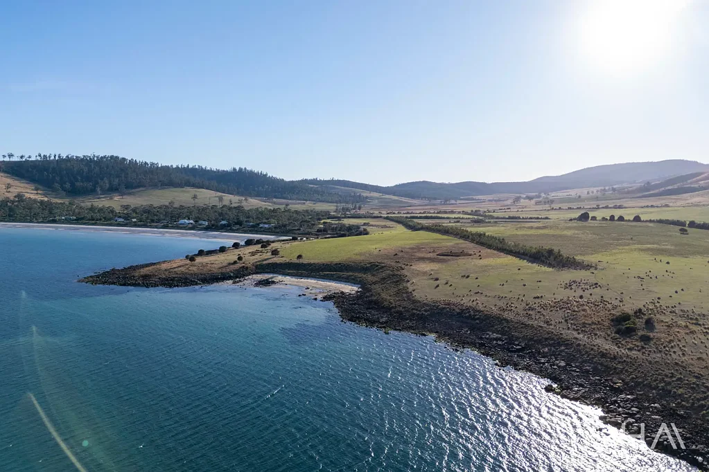 Dunalley A Rare Opportunity for Privacy, Security and Natural Beauty on Tasmania's Pristine Coastline near Hobart