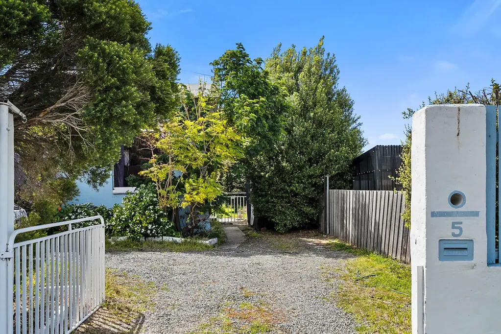 5 Raynors Road, Midway Point, TAS 7171