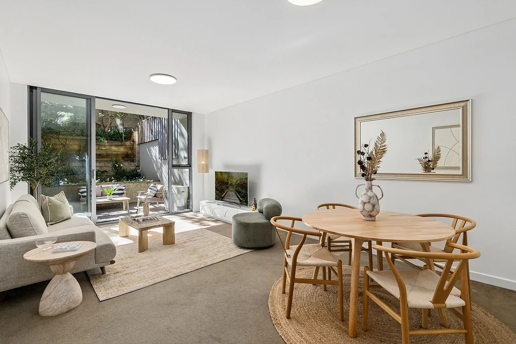 Lane Cove 2 Slaapkamer Oversized North Facing As-New Abode with Courtyard & Garden