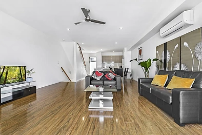 5/126 Eugaree St, Southport, QLD 4215, 3 slaapkamers, 3 badkamers, Townhouse