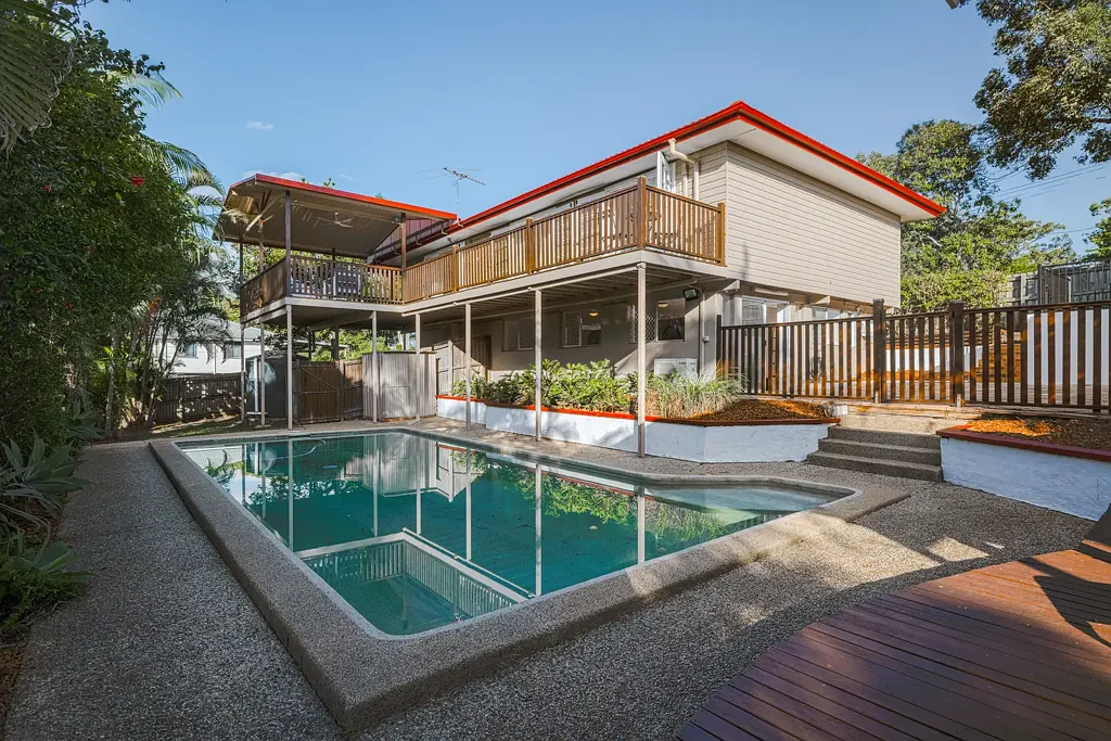 Ferny Hills 3Moenga Meticulously Prepared Family Home with Pool & Flexible Living!