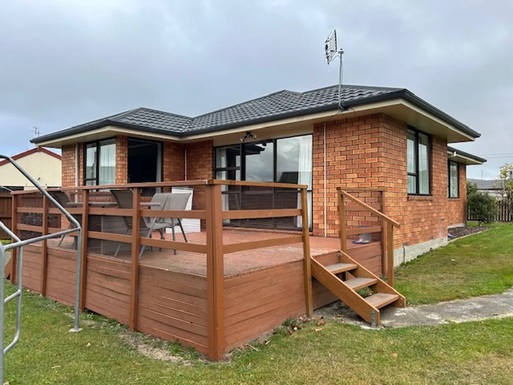 8 Coleridge St
