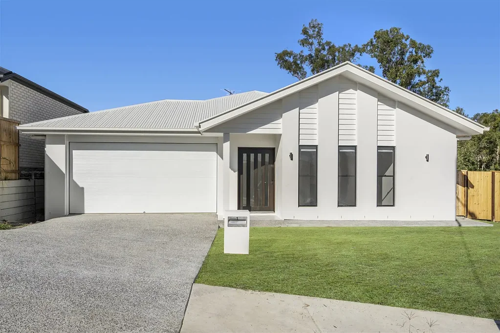 Walloon 4部屋 House & Land with over $75,000 worth of luxury upgrades including 6.6kw solar system & 16 week build time